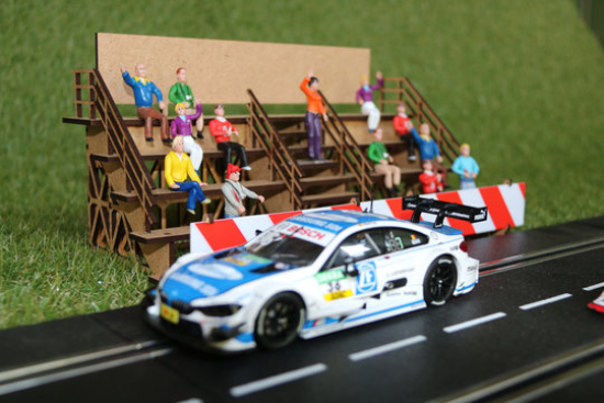 AT-BA-Tribuene-mini-220001