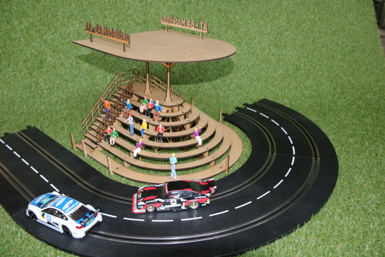 Preview: AT-BA Tribüne Spitzkehre klein 220002