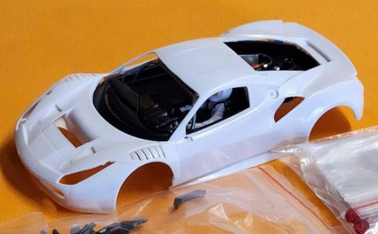 Preview: Sideways Bausatz Fantasy Car01 White Kit