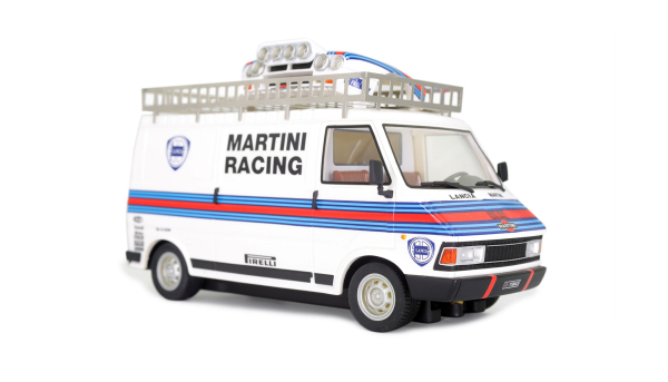 Avant Slot Van 242 Racing Team weiß