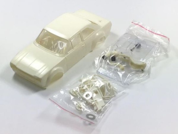 BRM 1/24 Bausatz Karosserie EscortMkI body kit weiß